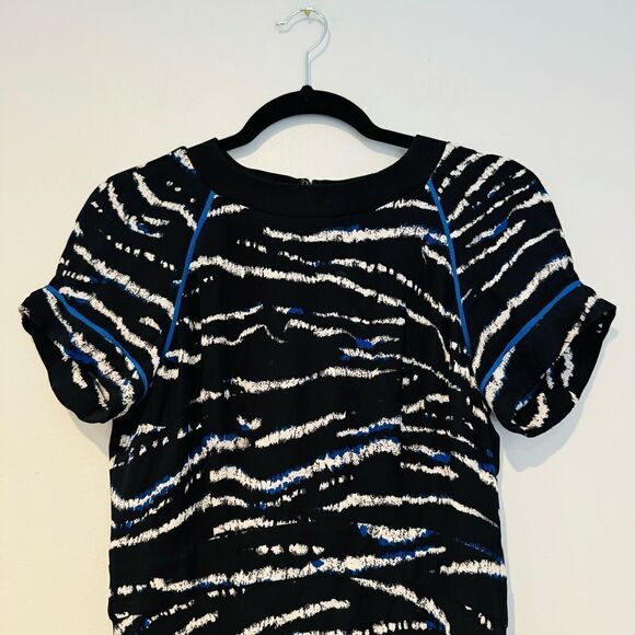 French Connection Tapir Wave Crepe Flare Dress Size 6 - Picture 5 of 8